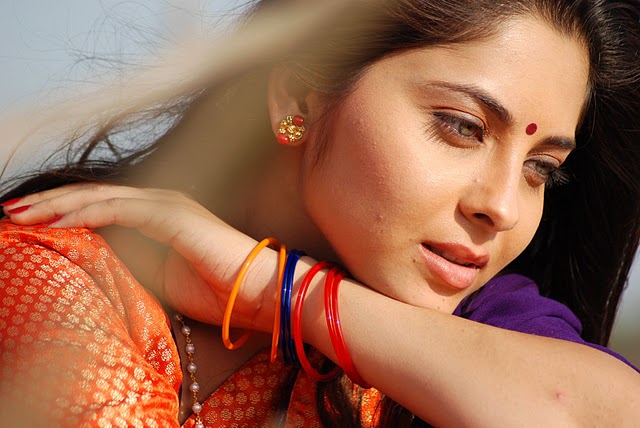 Sonali Kulkarni Marathi Actress Kanif